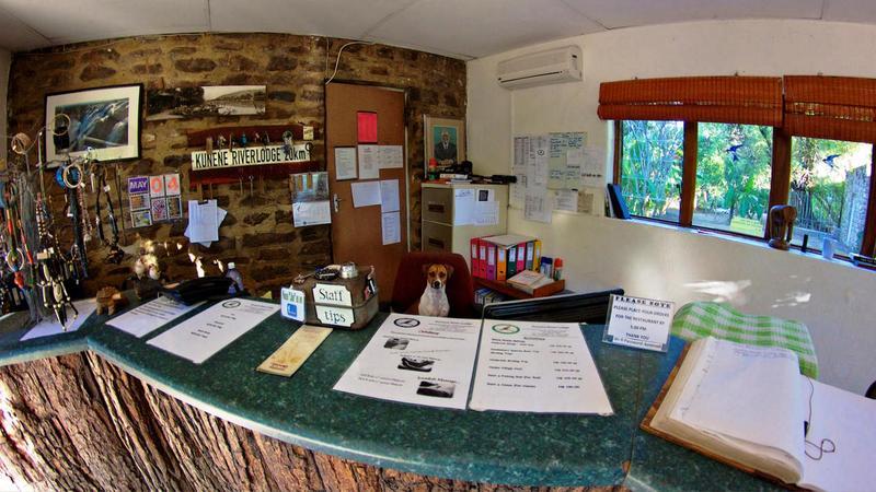 Ehomba Kunene River Lodge מראה חיצוני תמונה