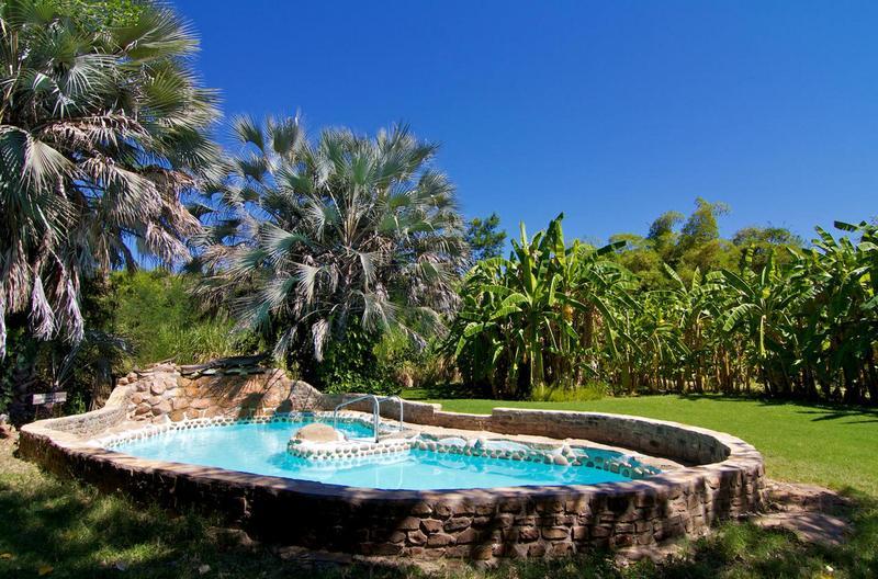 Ehomba Kunene River Lodge מראה חיצוני תמונה
