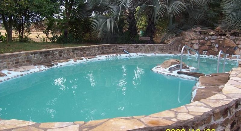 Ehomba Kunene River Lodge מראה חיצוני תמונה