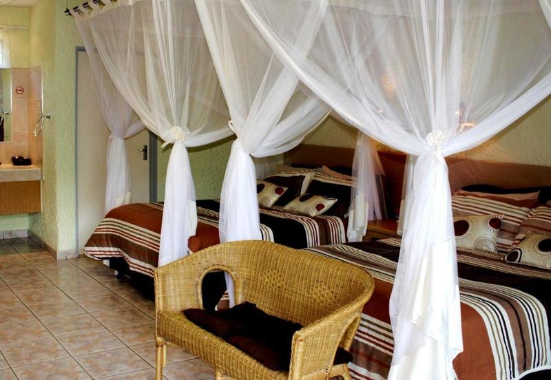 Ehomba Kunene River Lodge מראה חיצוני תמונה